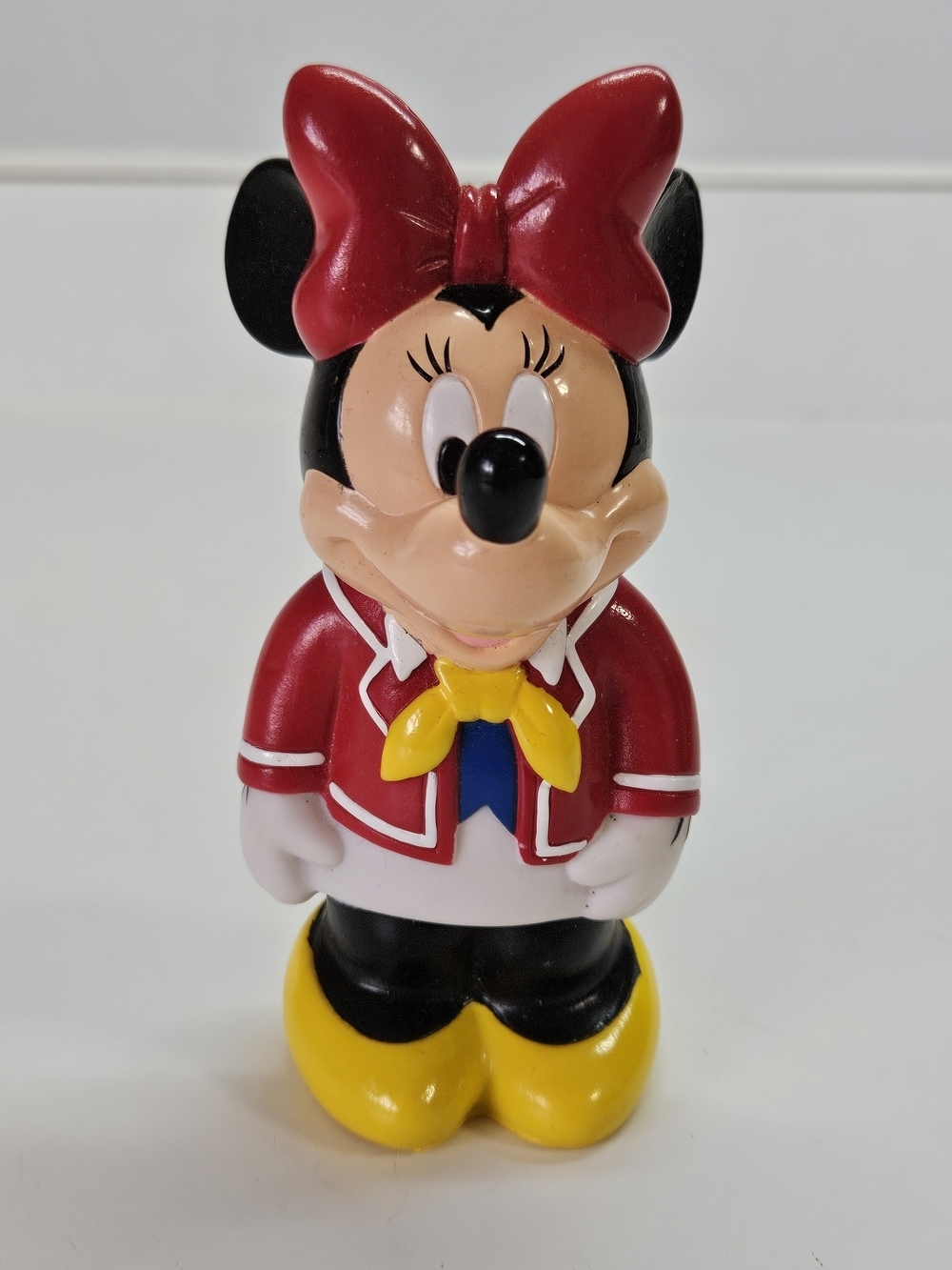 Disney Cruise Line Minnie Mouse Bath Tub Pool Toy